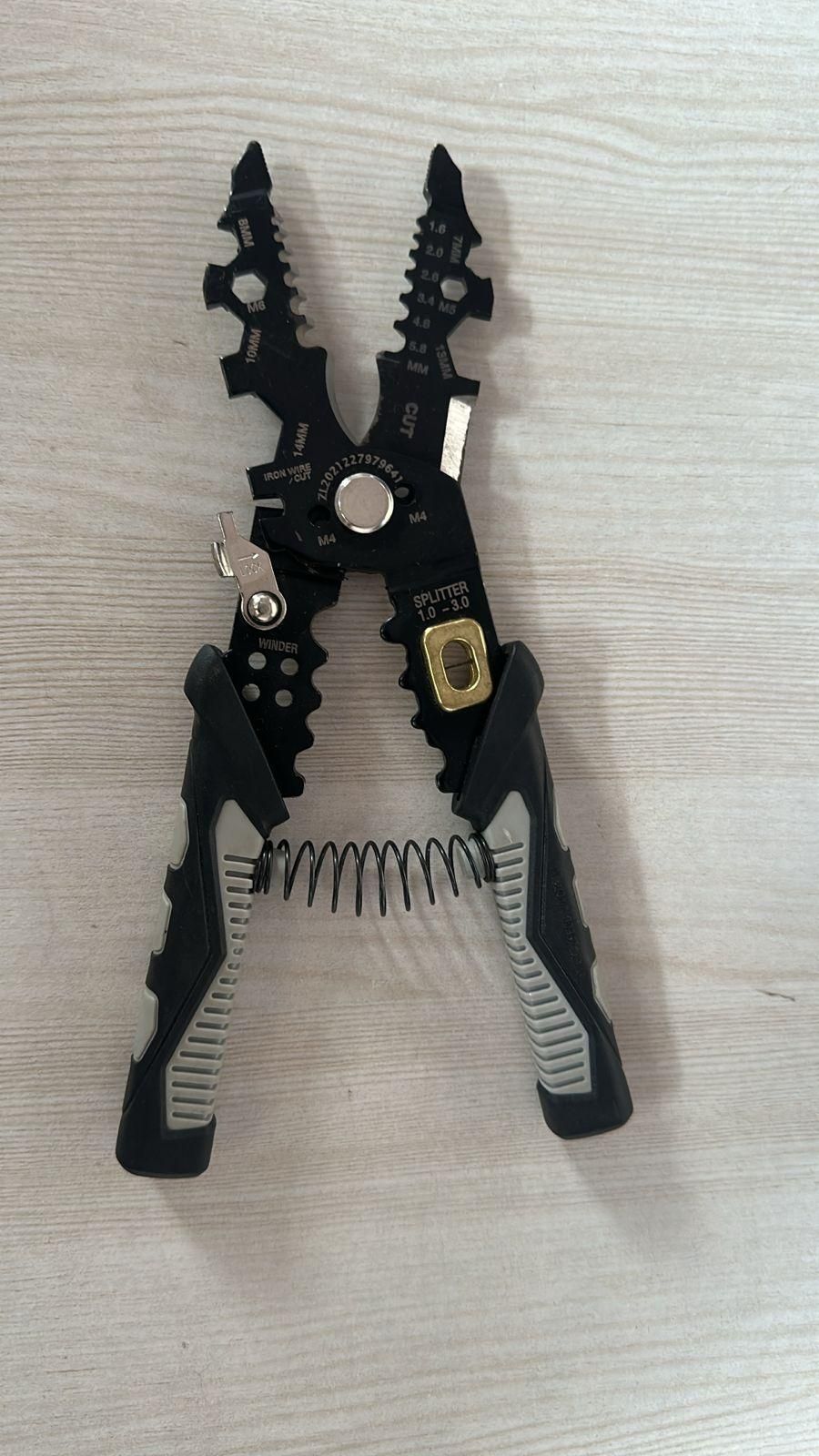 25 in 1 wire cutter - Wishlect